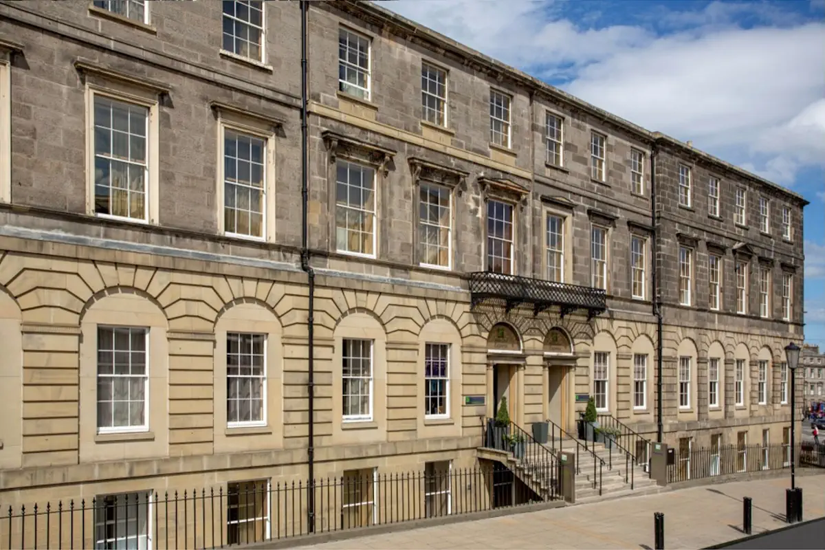 Holiday Inn Express Edinburgh City Centre-Holiday Inn Express - Image 1