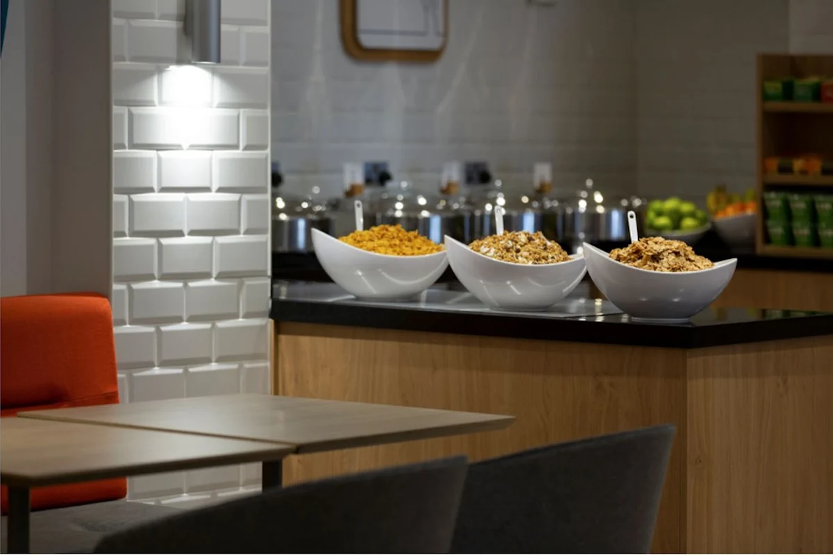 Holiday Inn Express Edinburgh City Centre-Holiday Inn Express - Image 11