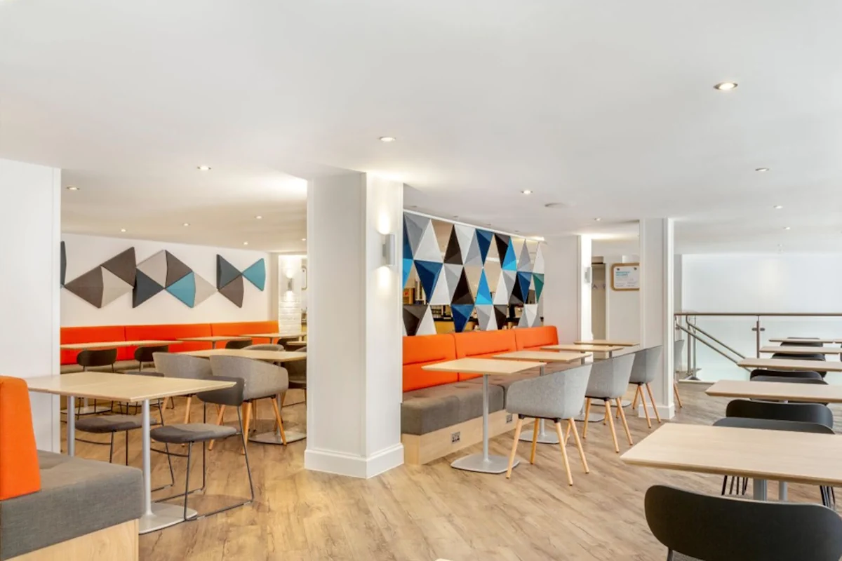 Holiday Inn Express Edinburgh City Centre-Holiday Inn Express - Image 9